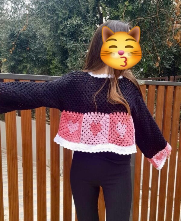 Heart Granny Square Crop-Top
