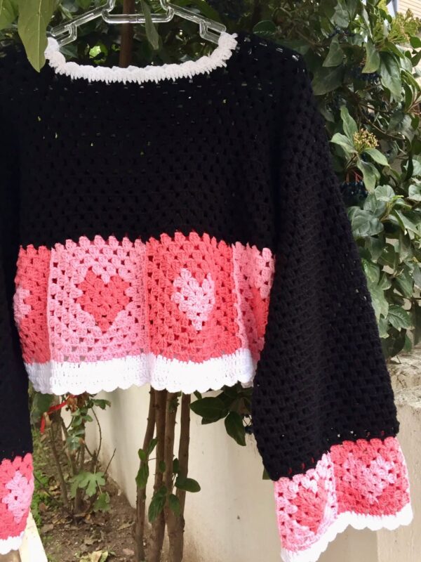 Heart Granny Square Crop-Top - Image 4