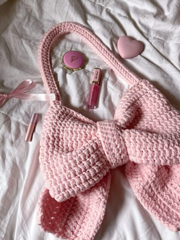 Crochet Bow Bag - Image 9
